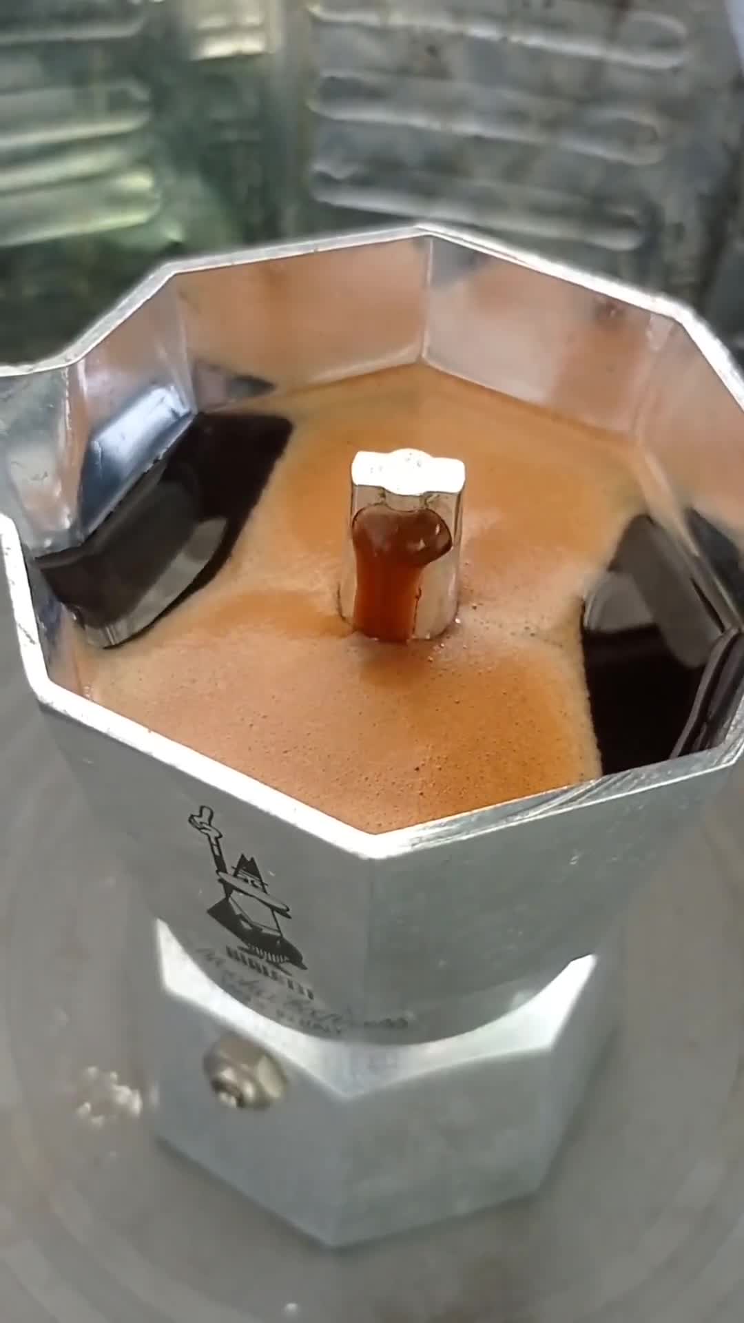 Foto langkah ke 4 dari resep Espresso coffee dengan moka pot.