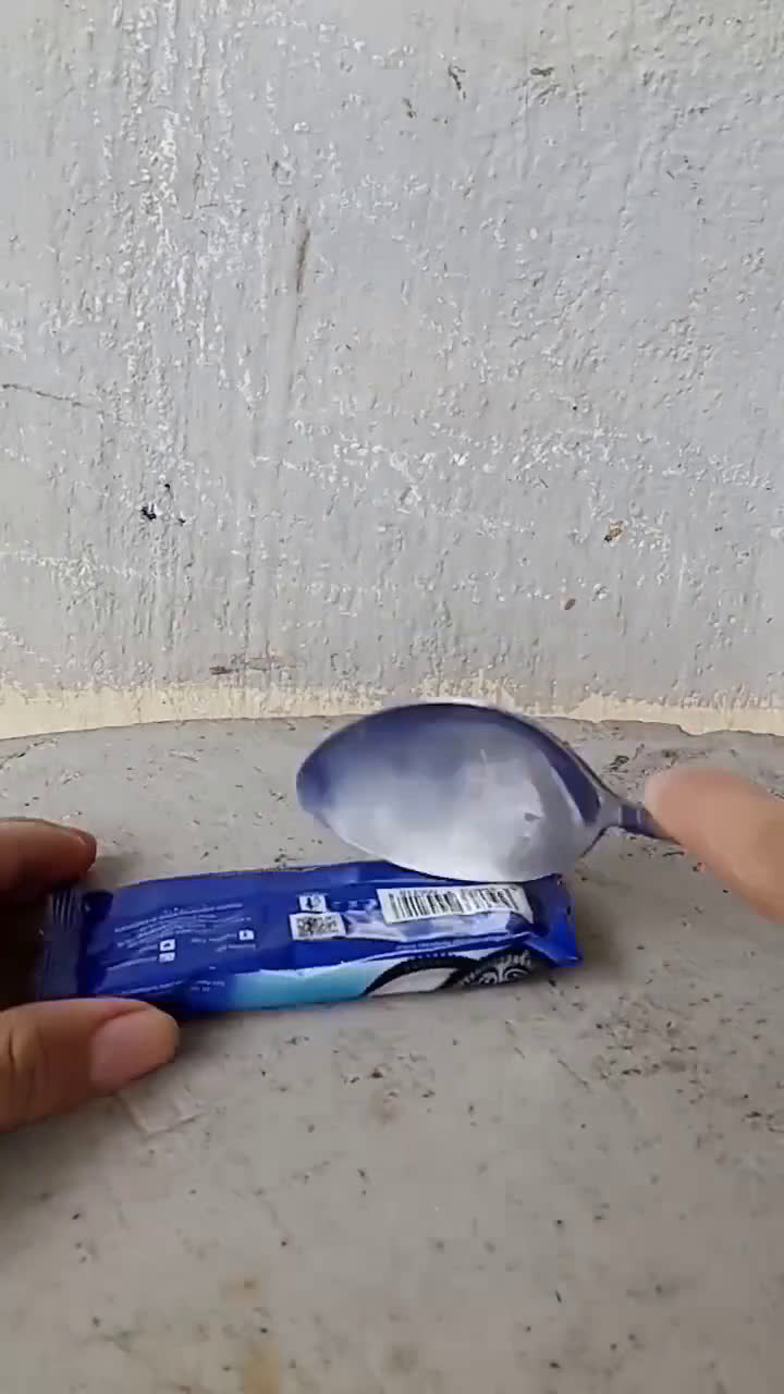 Foto langkah ke 2 dari resep Es Stik Oreo.