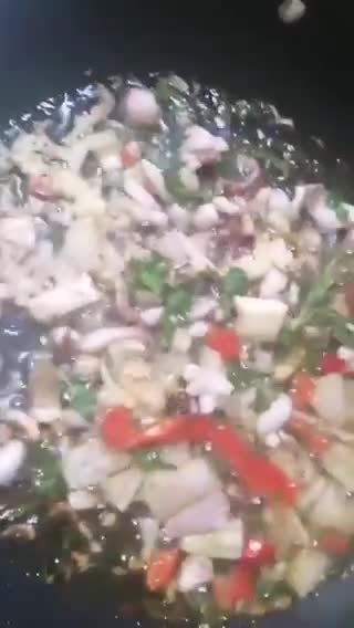 Une image de l'étape 5 de Calamars 🦑 au festival des herbes 🌿 aromatiques🧜 à la marseillaise.