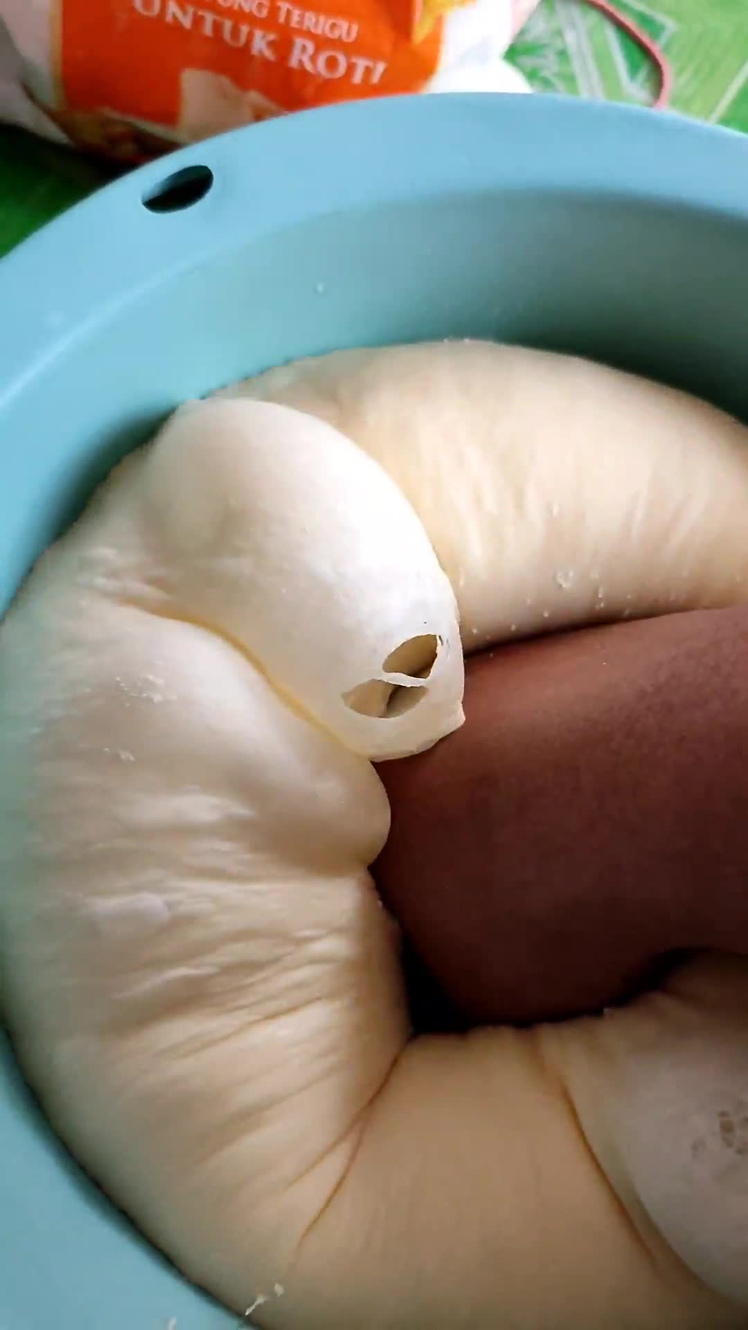 Foto langkah ke 5 dari resep Roti Sobek Keju.