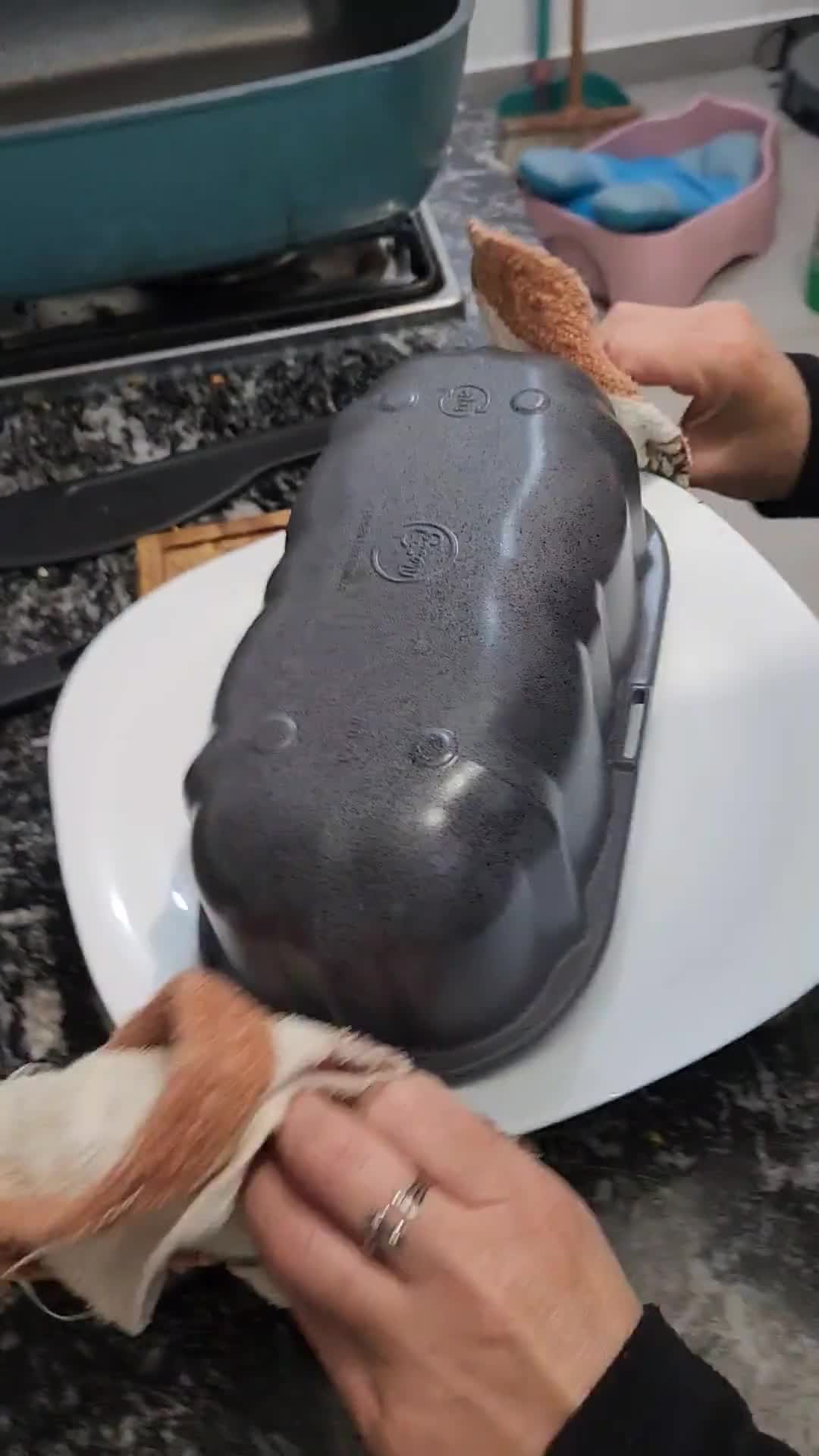Foto del paso 5 de la receta: Budín de verduras con corazón de queso