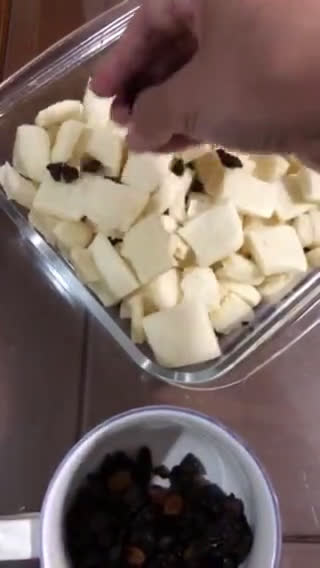 Foto langkah ke 1 dari resep BREAD PUDDING ❤️‍🔥.