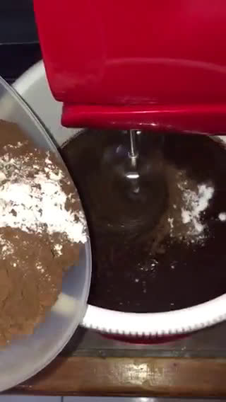Foto langkah ke 3 dari resep Brownies Oreo.