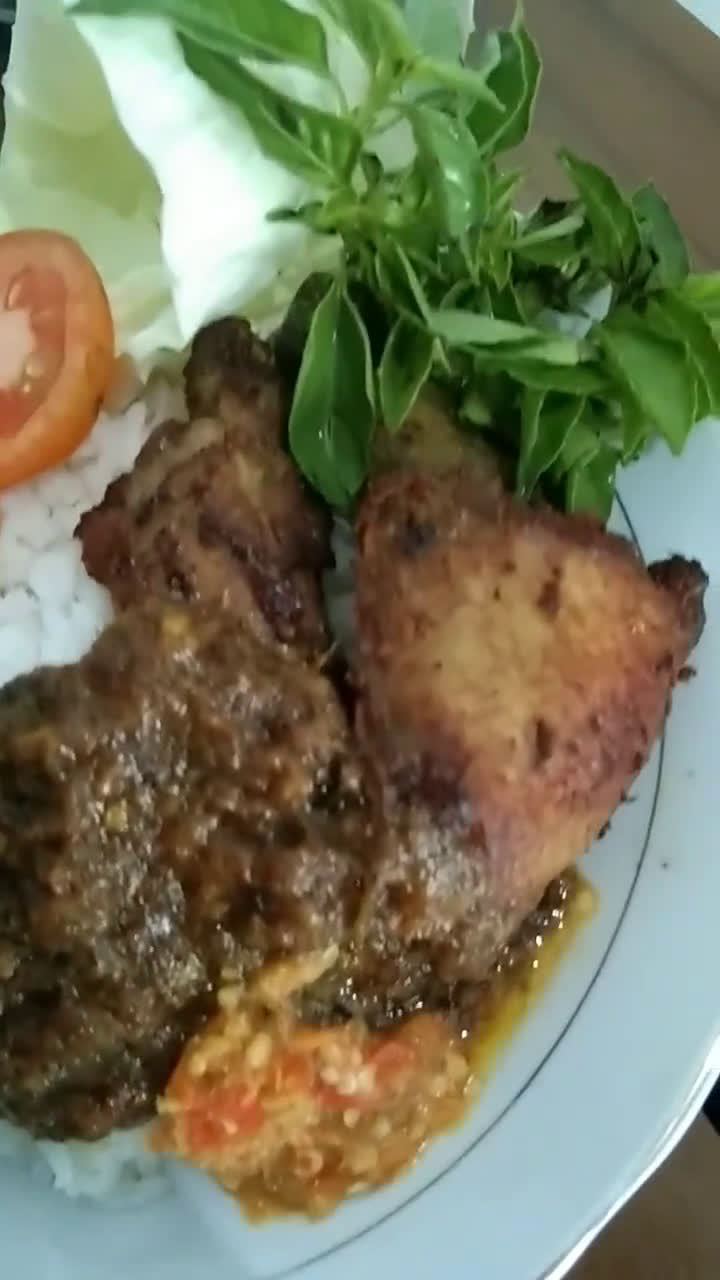 Foto langkah ke 11 dari resep Bebek Bumbu Hitam Khas Madura.