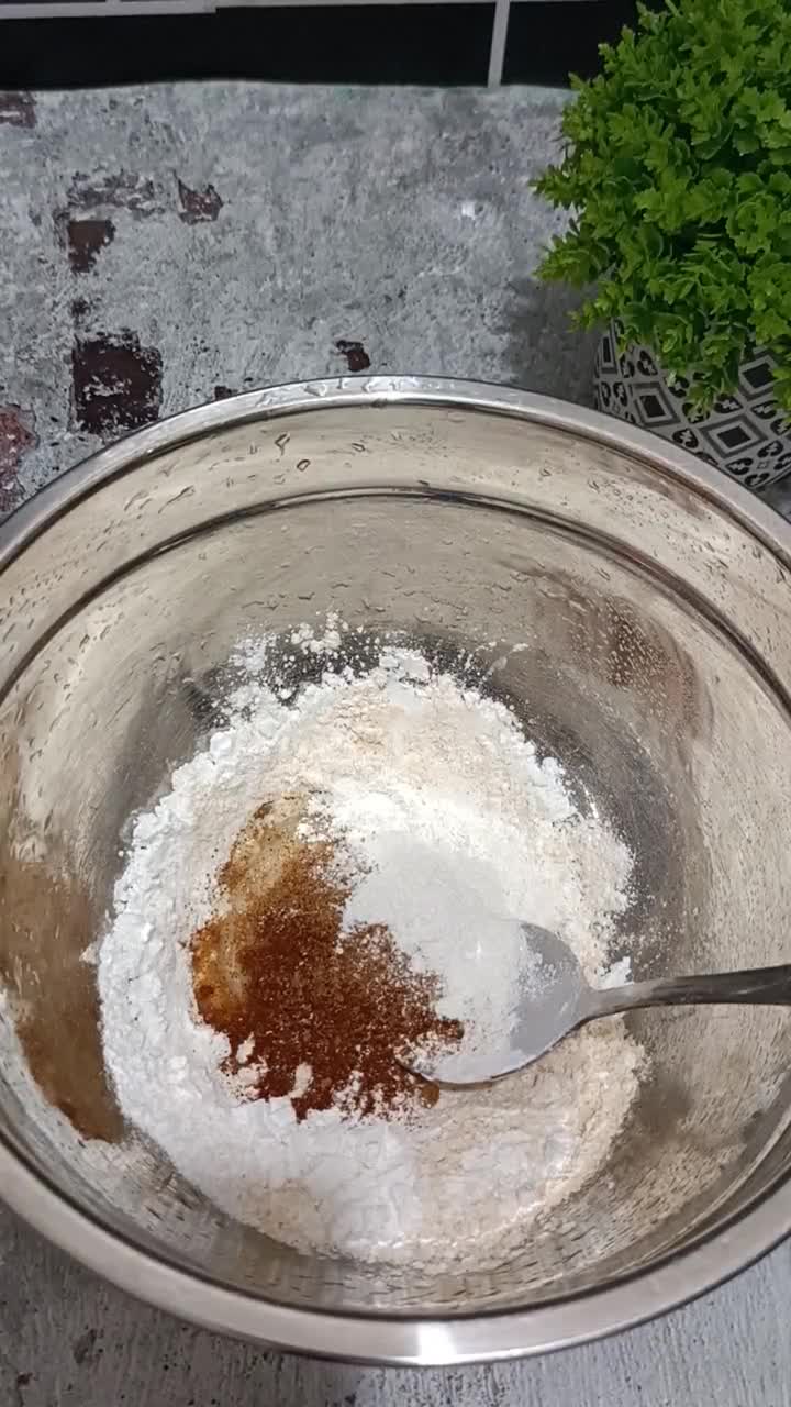 Gambar langkah 1 resipi Ayam Goreng Cornflakes Crispy.