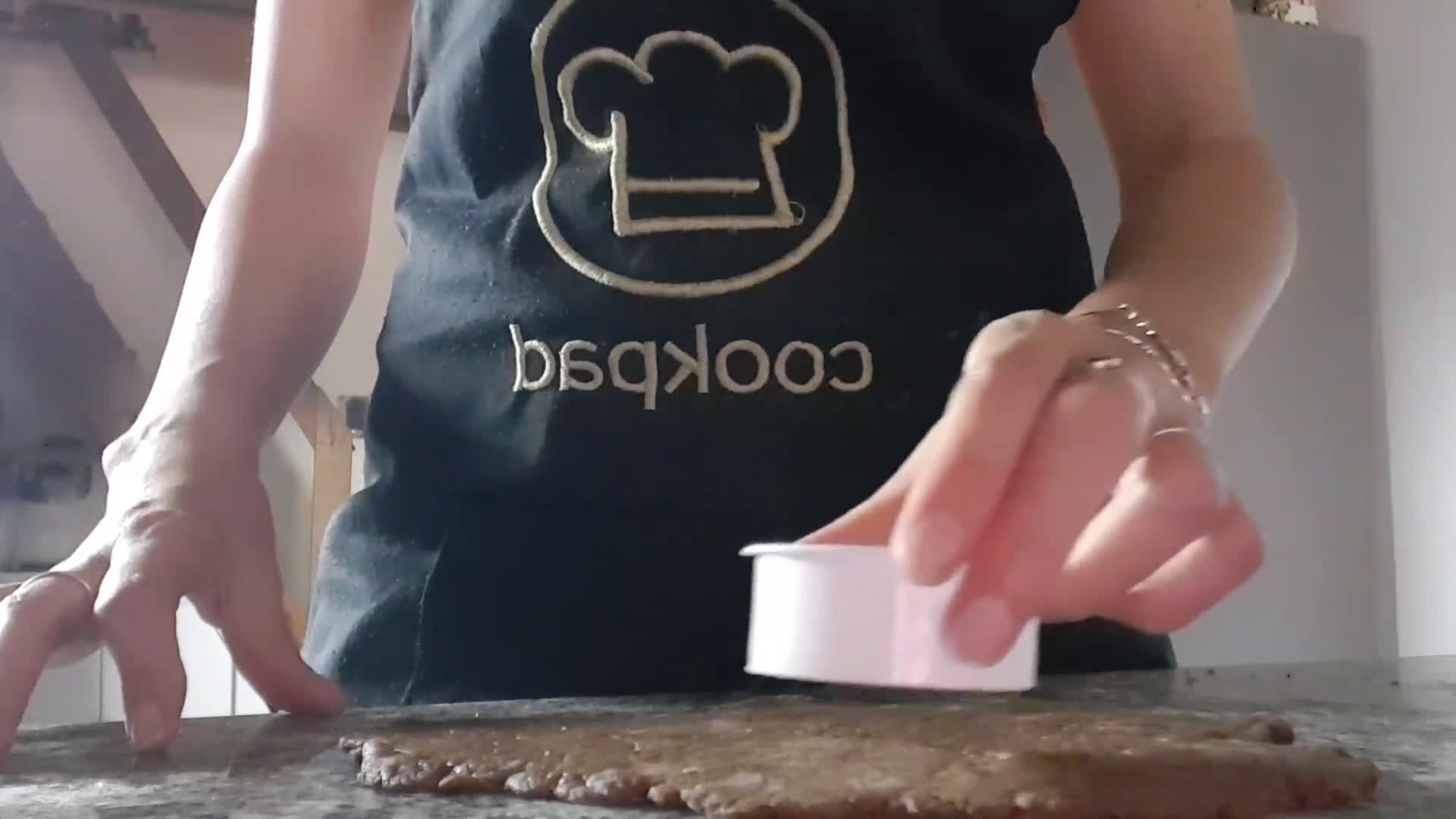 Foto del paso 5 de la receta: Galletitas de chocolate