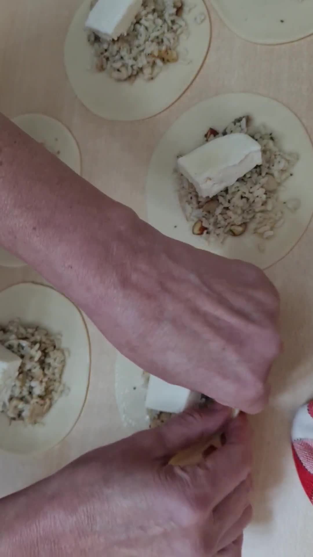 Foto del paso 3 de la receta: Canastitas de arroz integral con champignones 🍚 🍄