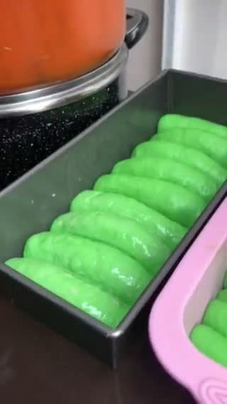 Foto langkah ke 5 dari resep Roti Sisir Pandan ❤️✨.