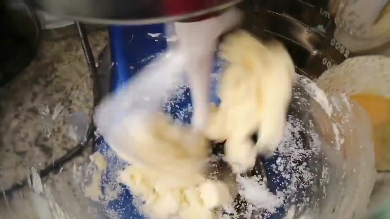 Une image de l'étape 1 de Sablés fraises a la djamicoo.