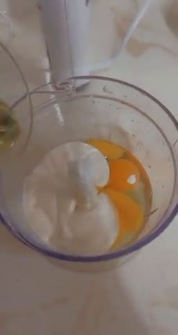 صورة لخطوة 1 من وصفة بسبوسة التمر 😋😋😋