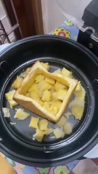 Foto langkah ke 5 dari resep Honey Toast Dessert ala Cafe.