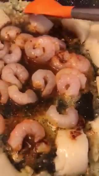 Foto del paso 8 de la receta: Fideuà de sepia, cigalitas y gambas peladas