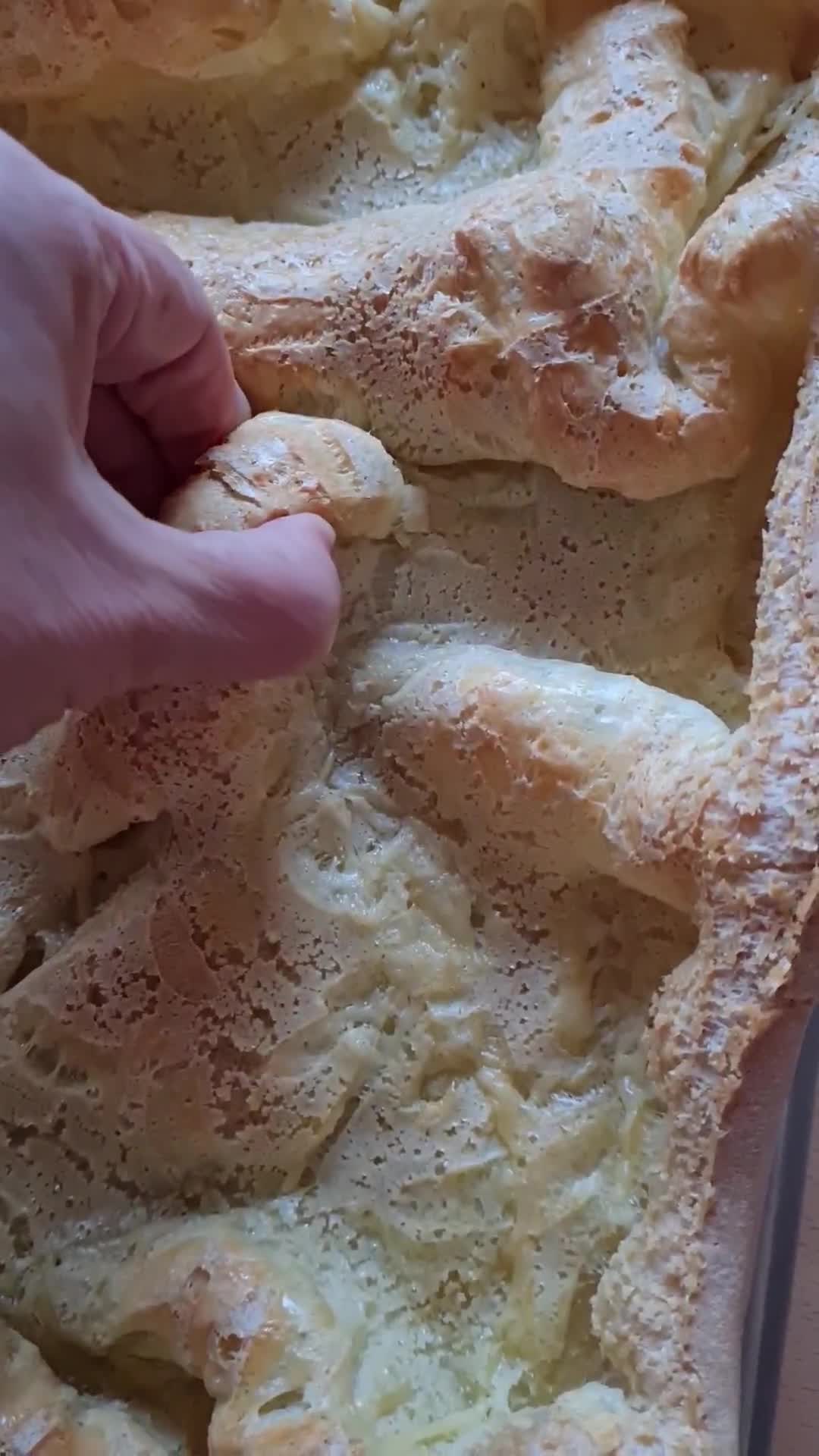 Foto del paso 7 de la receta: Pan de queso montaña rusa 🇧🇷 Pão de queijo de assadeira 🇧🇷 Biscoito montanha russa com dicas 😉