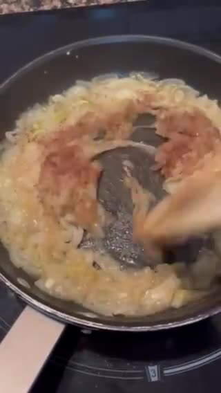 Foto del paso 3 de la receta: Cebolla caramelizada casera con canela y a fuego lento