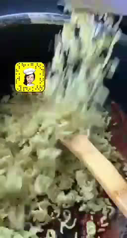 صورة لخطوة 2 من وصفة اندومي على طريقتي 👩🏻‍🍳