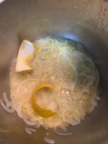 Foto del paso 5 de la receta: Cebolla caramelizada con naranja a fuego lento (sin azúcar)