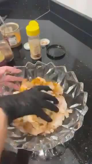 صورة لخطوة 1 من وصفة برياني ربيان حركات 🍤🍚