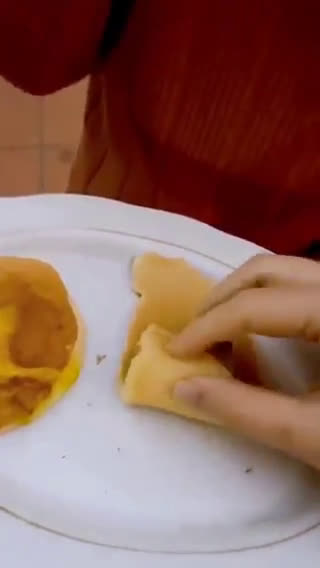 Hình bước làm 10 của món Bánh nướng chảo pancake siêu dễ (không cần lò nướng, không máy đánh trứng, không phới)