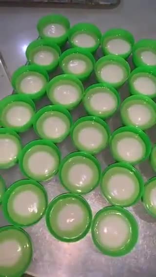 Foto langkah ke 8 dari resep Kue nona manis pandan / cantik manis.