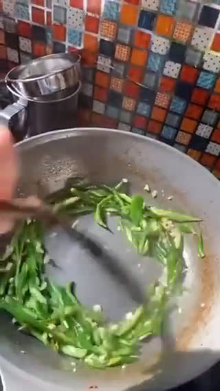 Foto langkah ke 2 dari resep Tumis daging cabe hijau.