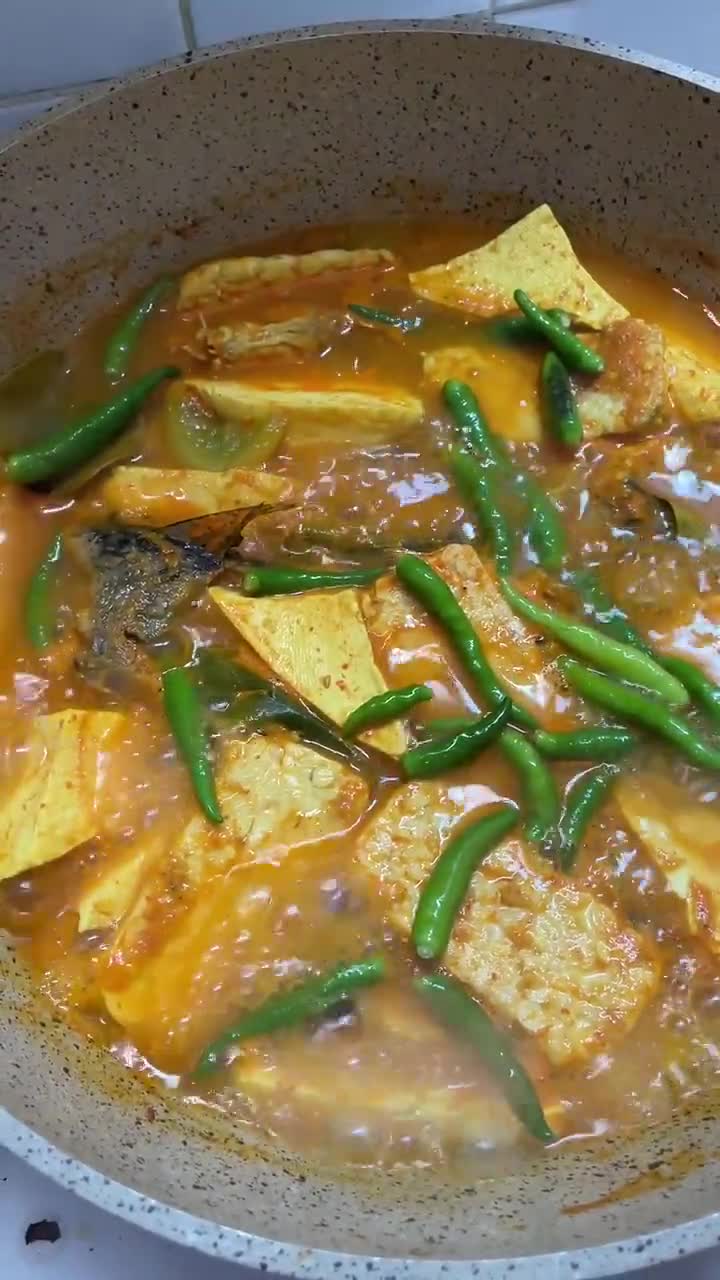 Foto langkah ke 6 dari resep Gulai Ikan Tongkol Tahu Tempe Tanpa Santan.