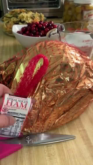 Foto del paso 1 de la receta: Jamón Glaseado con Salsa de Arándanos #elsabordelosrecuerdos