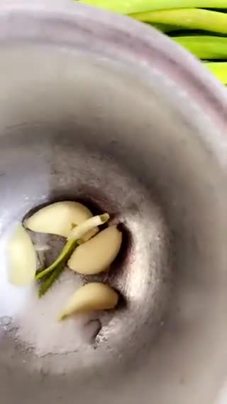 صورة لخطوة 1 من وصفة سلطة الدقة الغزاوية