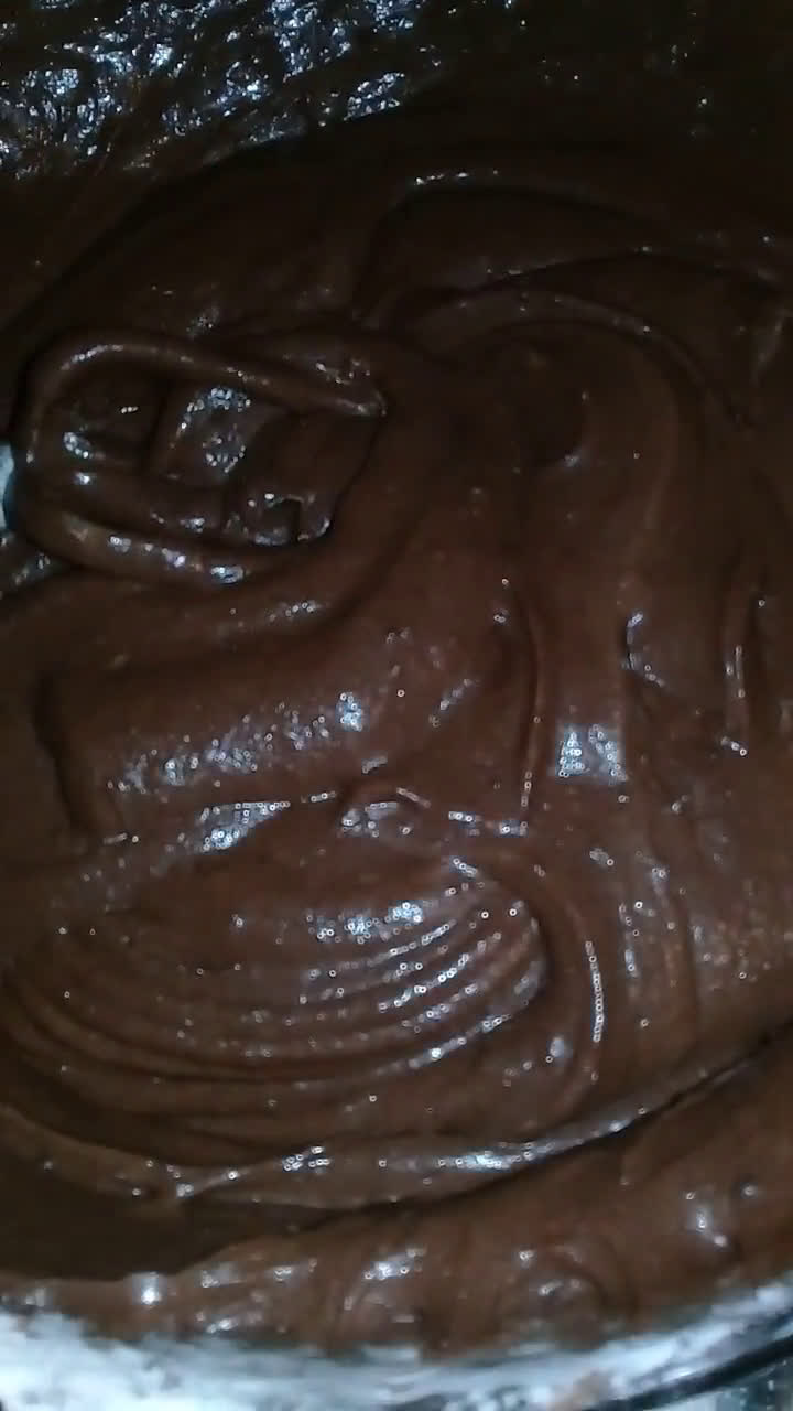 Foto del paso 6 de la receta: Torta Brownie Bomba 💣💖 renovada 😊💗