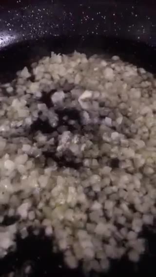 Foto del paso 4 de la receta: Fideuà de sepia, cigalitas y gambas peladas