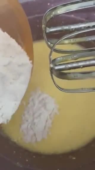 Foto langkah ke 3 dari resep Chiffon Keju.