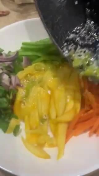 A picture of step 3 of Thai Mango Salad.