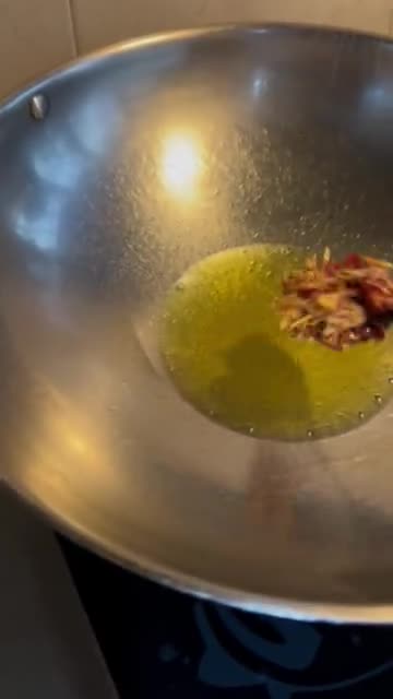 Gambar langkah 2 resipi Nasi goreng lada kering.