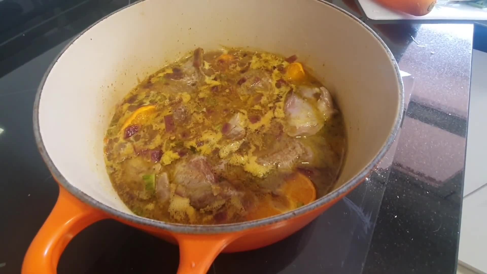 Foto del paso 5 de la receta: Lomo de cerdo en salsa javenés (Java Pork)