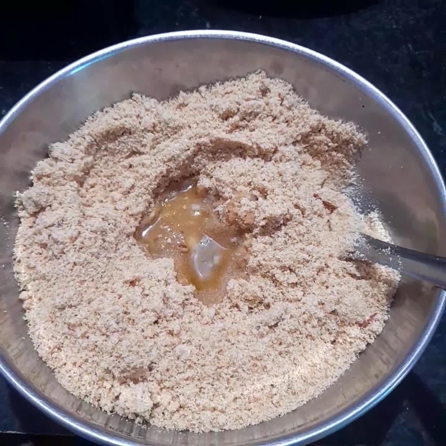 चूरमा ड्राई फ्रूट्स लड्डू रेसिपी चरण 4 फोटो