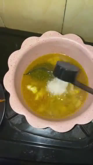 Foto langkah ke 4 dari resep MPASI 6 Bulan: Bubur Ayam Mentega.
