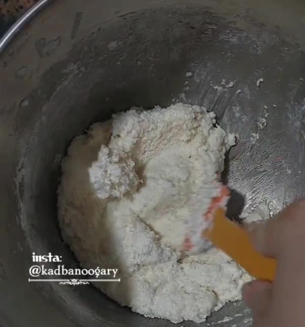 عکس مرحله 3 از دستور کیک سورپرایز نارگیلی (برای عید مبعث) 💚