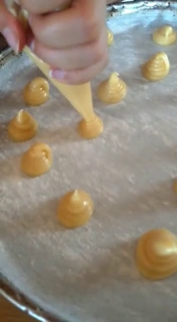 Foto del paso 7 de la receta: Profiteroles -bombas de crema-