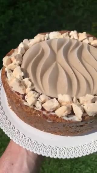 Foto del passaggio 8 della ricetta Torta Panna Cotta Vegana al Caffè, Cioccolato e Vaniglia
