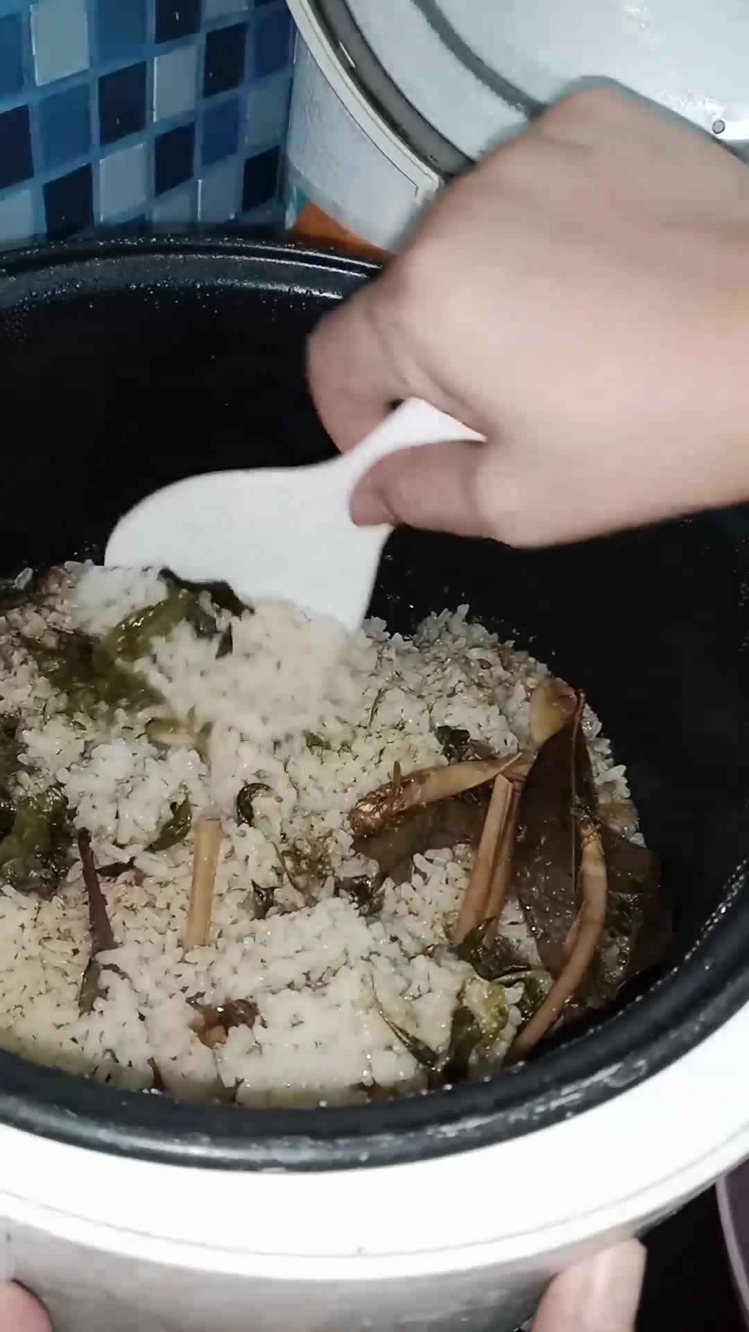 Foto langkah ke 3 dari resep Nasi Uduk Kemangi.