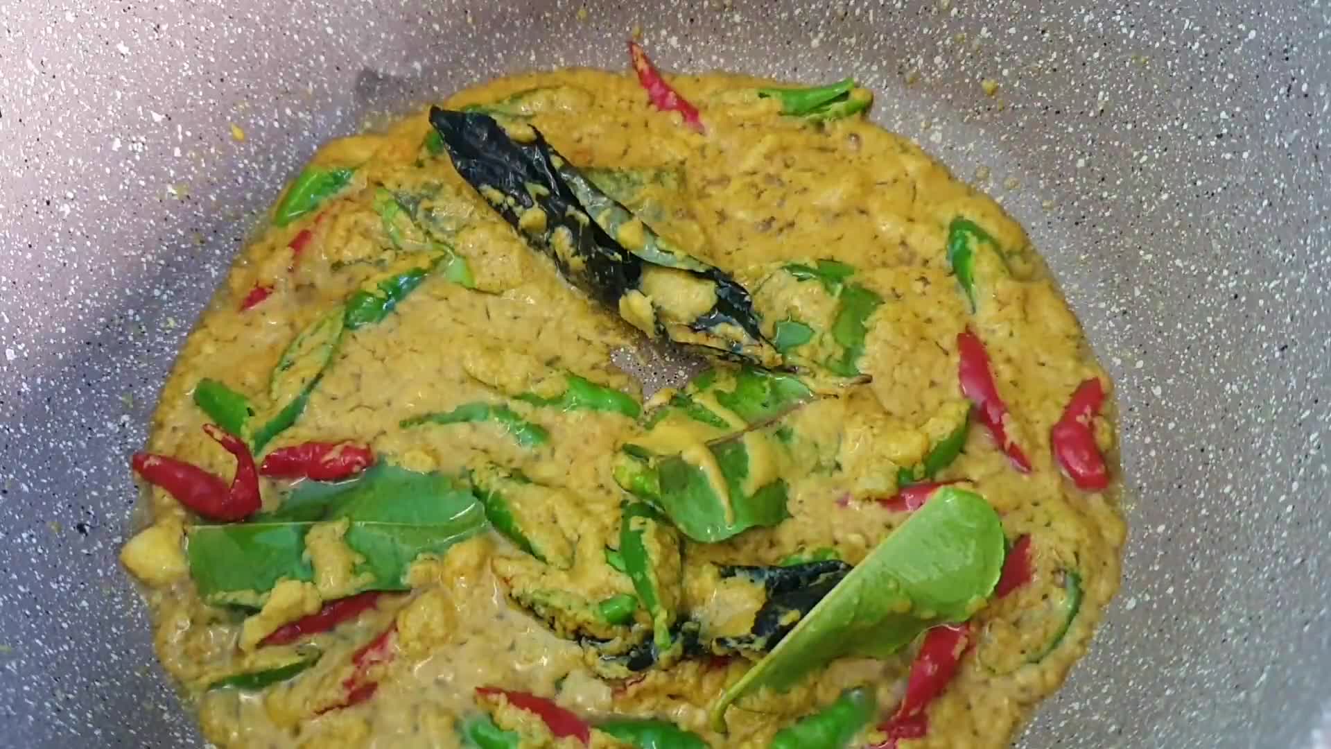 Foto langkah ke 2 dari resep Telur Puyuh Kunyit Terasi.