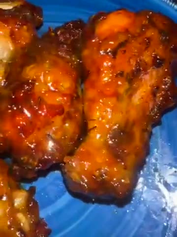A picture of step 2 of Airfried Panama Wingz with Steak Fries.