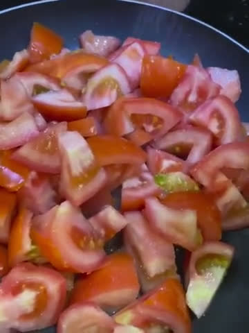 صورة لخطوة 3 من وصفة فطور غني ولذيذ بالبيض 😋