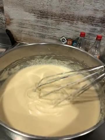 Foto del paso 3 de la receta: Torta invertida de manzana