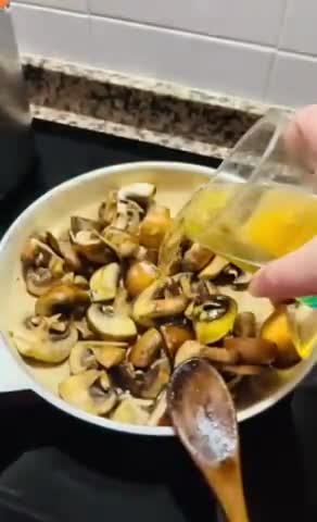 Foto del paso 2 de la receta: Setas con jamón a la cerveza 🍺 🍄‍🟫 🍄 🍺