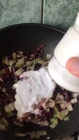 Foto del paso 2 de la receta: Guarnición de tallos de acelga y betarraga