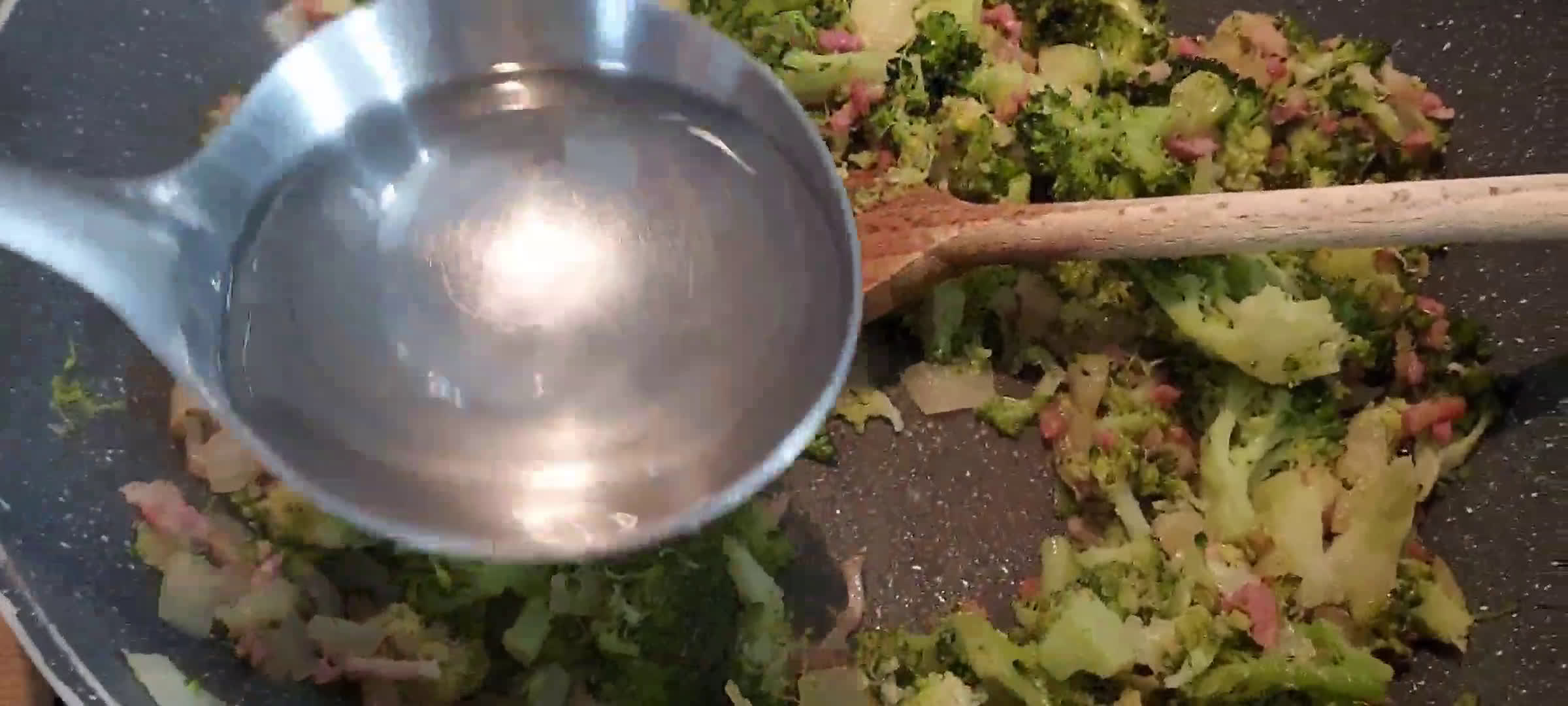 Une image de l'étape 4 de Pâtes aux brocolis.