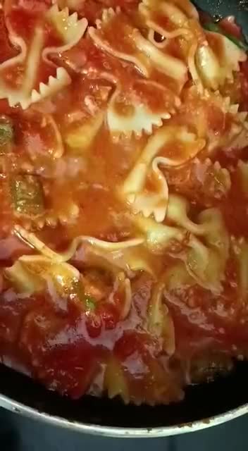 चीज़ी रेड सॉस मसाला पास्ता(cheesy red sauce masala Pasta recipe in hindi) रेसिपी चरण 7 फोटो