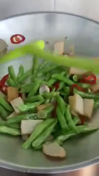 Gambar langkah 3 resipi Tumis Kacang Buncis.