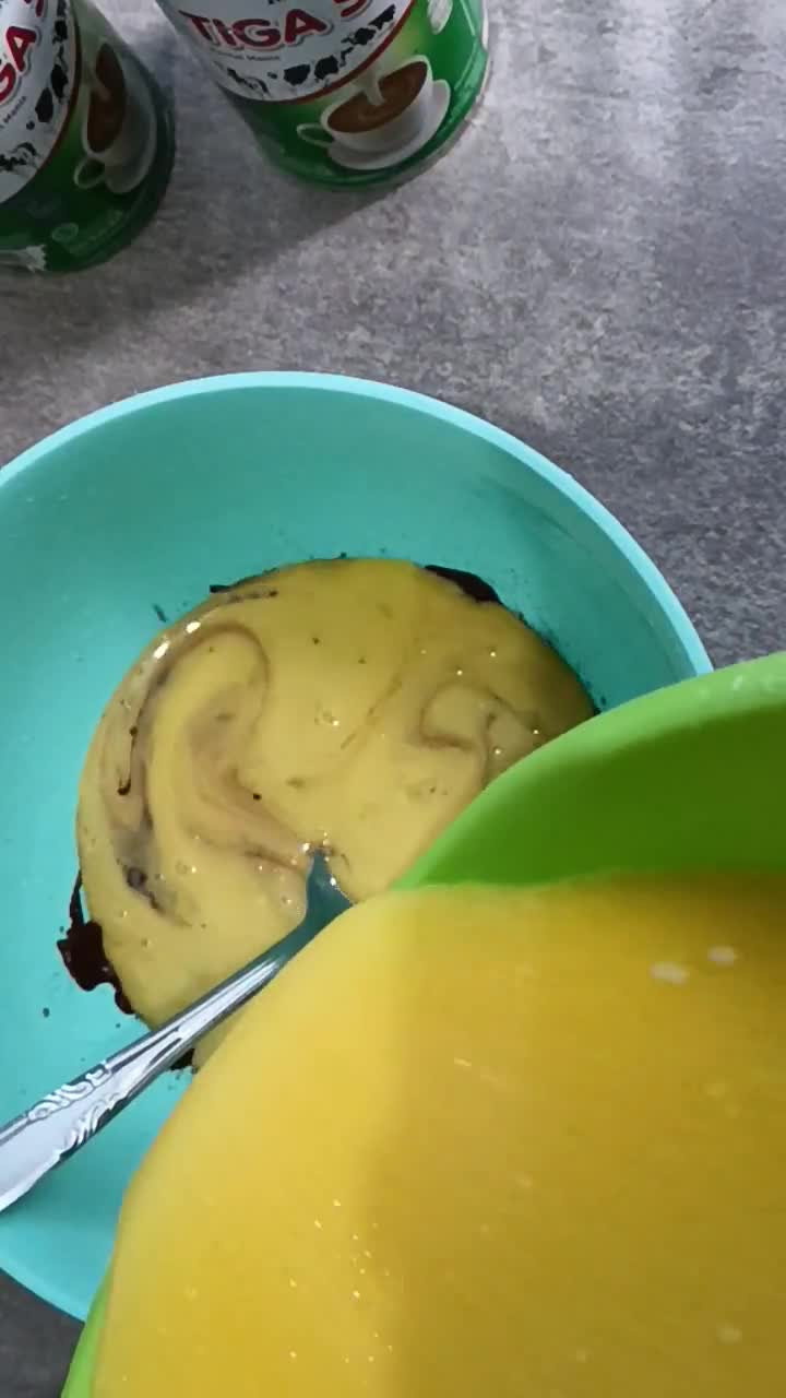 Foto langkah ke 3 dari resep Kue lapis Susu.