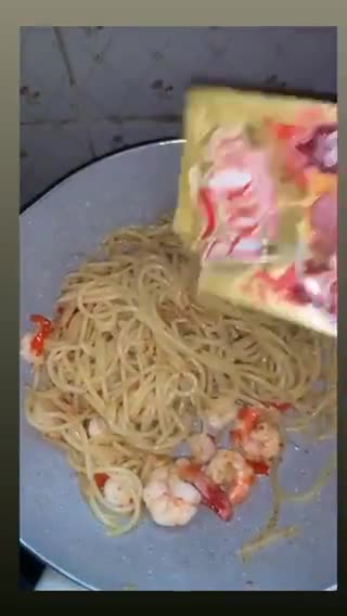 Foto langkah ke 3 dari resep Spagethi aglio olio.